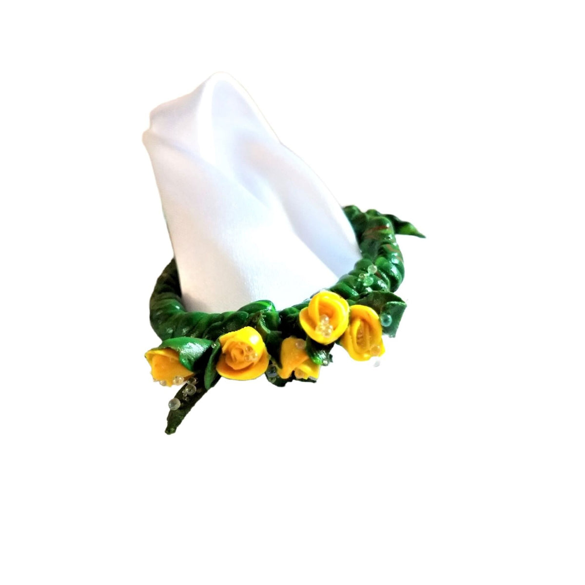 Set of 4 Yellow Tea Rose Napkin Rings Made in the USA.